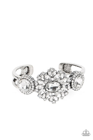 Paparazzi AccessoriesDaydream Dazzle - White