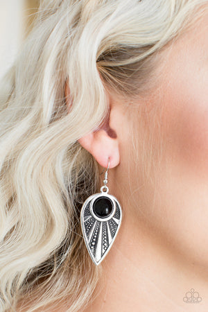 Paparazzi Accessories Take A Walk About Black