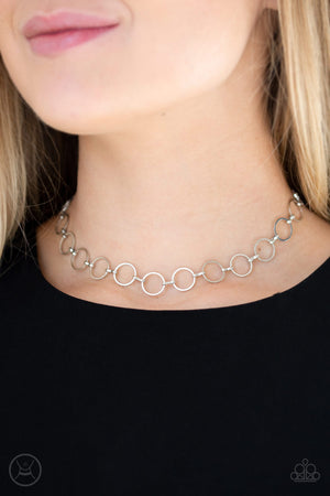 Paparazzi Metro Spunk Silver Neckle