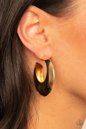 Chic CRESCENTO- Gold Paparazzi Accessories