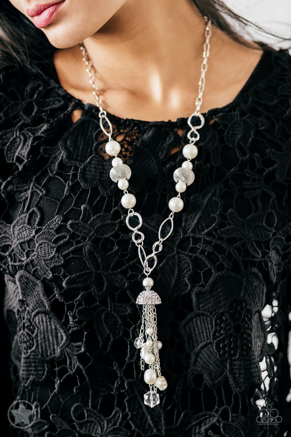 Paparazzi Accessories Designated Diva White Necklace Set
