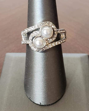 Paparazzi Accessories Collect Up Front - Silver